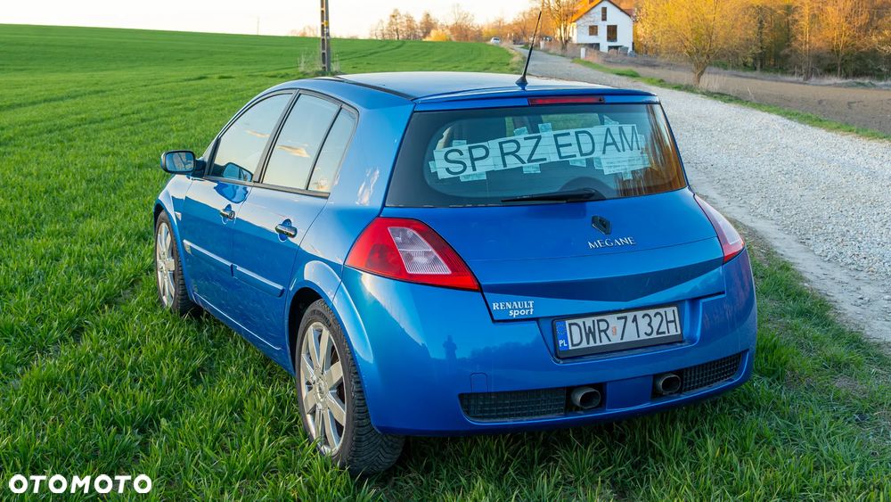 Renault Megane 2.0 Sport - 8