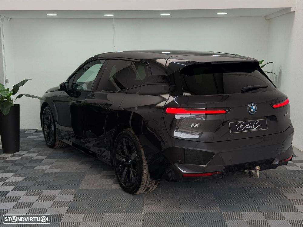 BMW iX xDrive 50 Pack Desportivo - 35