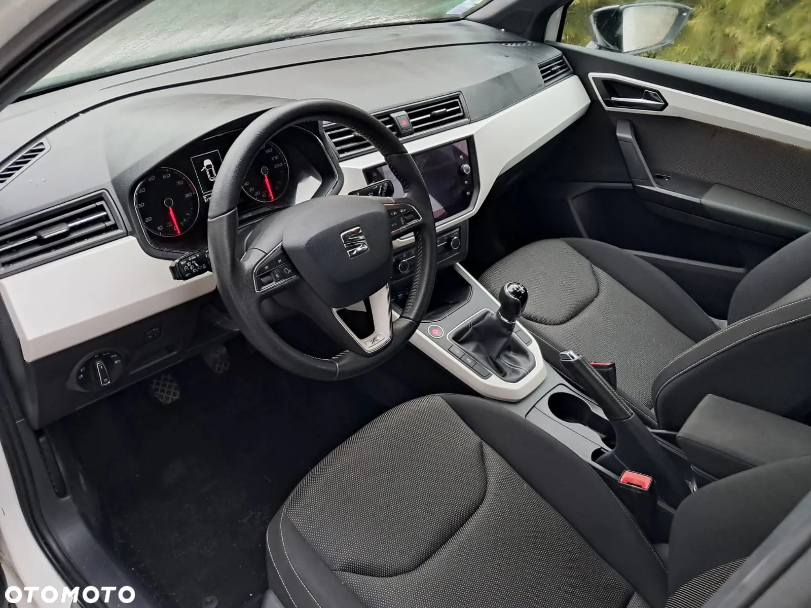 Seat Arona - 12