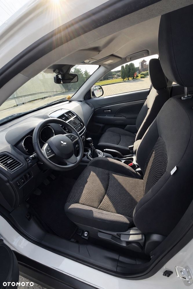Mitsubishi ASX - 14