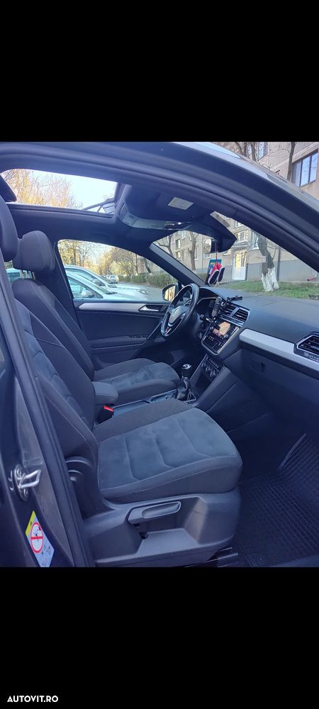 Volkswagen Tiguan - 33