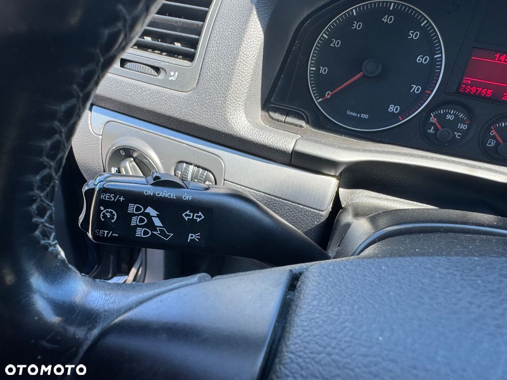 Volkswagen Golf - 21