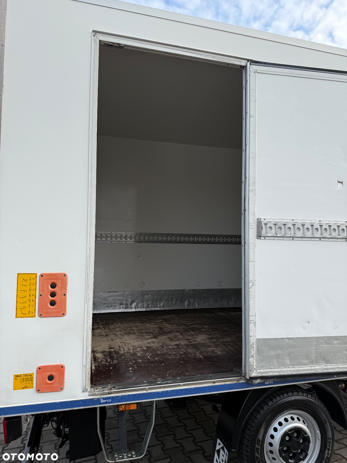 Iveco DAILY 35-160 HI-MATIC KONTENER 8 EUROPALET WINDA ZEPRO - 13