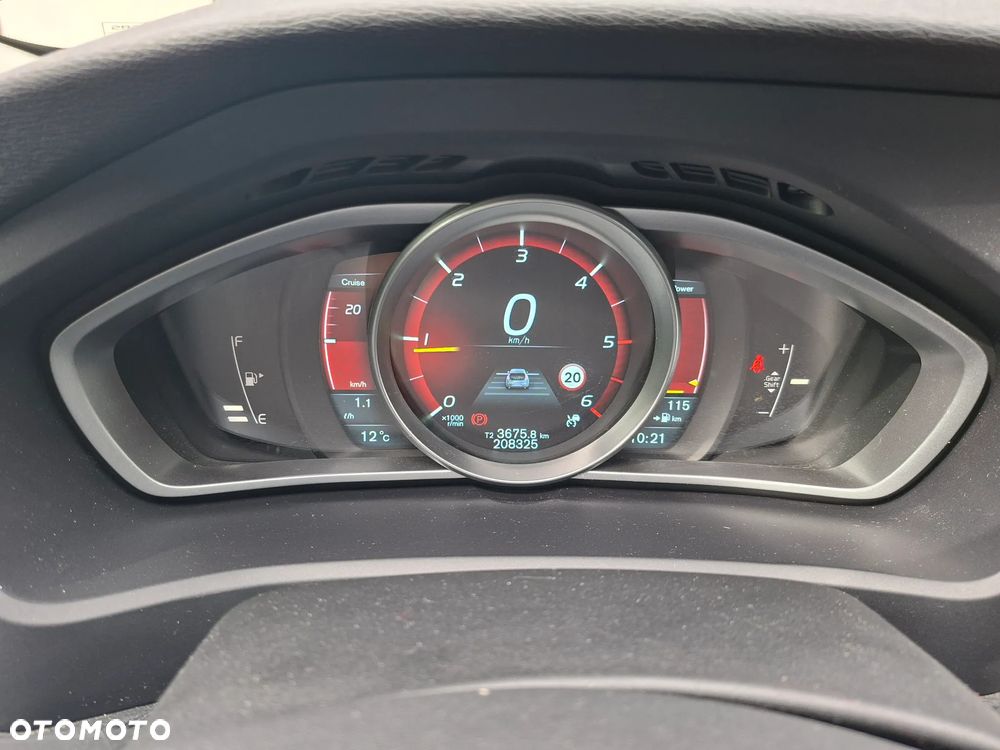 Volvo V40 D2 R-Design Summum - 19