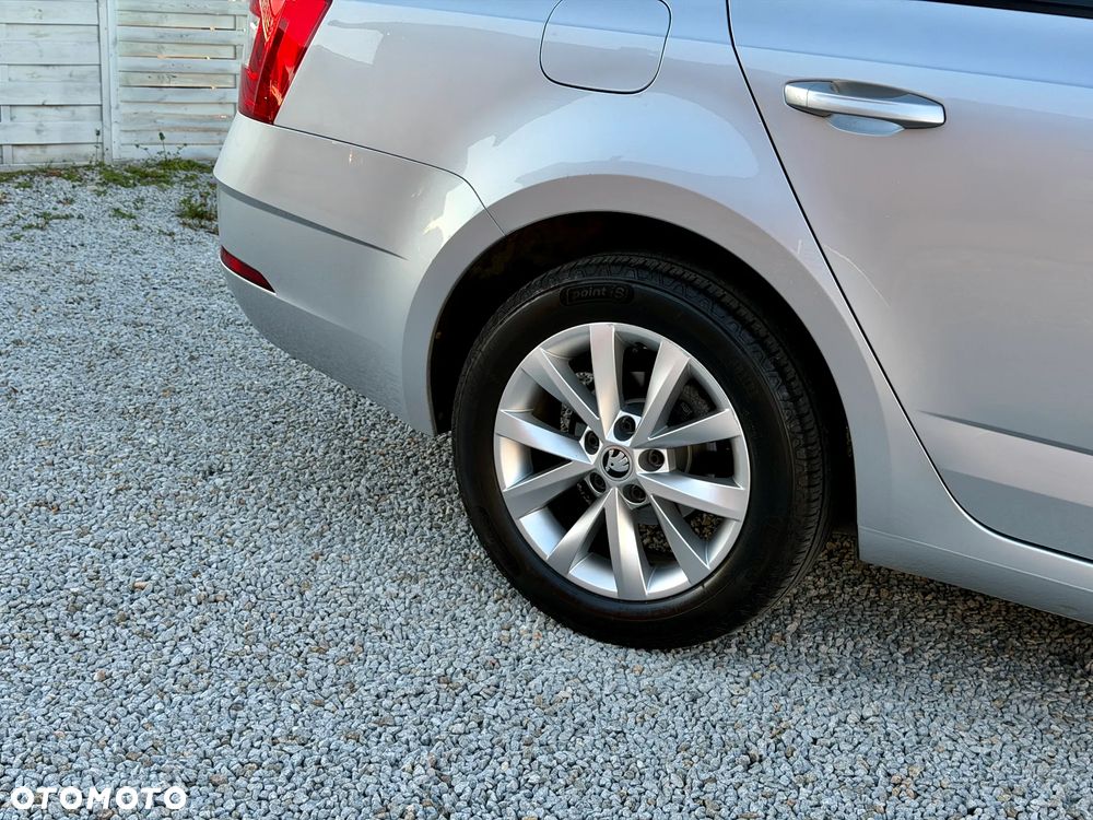 Skoda Octavia 1.6 TDI DSG Premium Edition - 22
