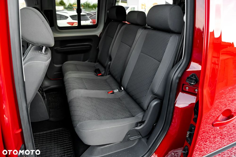 Volkswagen Caddy Maxi Comfortline 4Motion DSG - 23