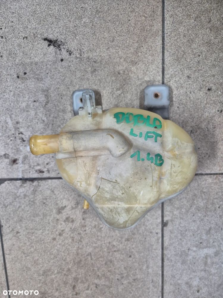 ZBIORNICZEK WYRÓWNWNCZY OPEL COMBO D FIAT DOBLO 2 II 1.4 B 10-22r. - 2