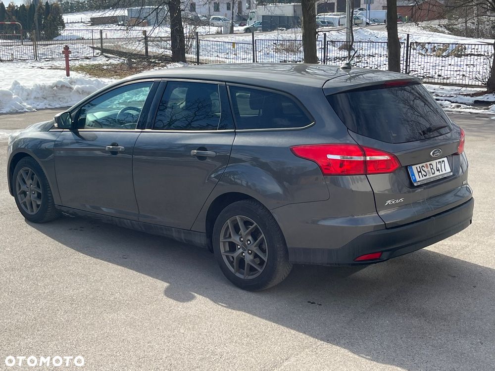 Ford Focus SW - 20