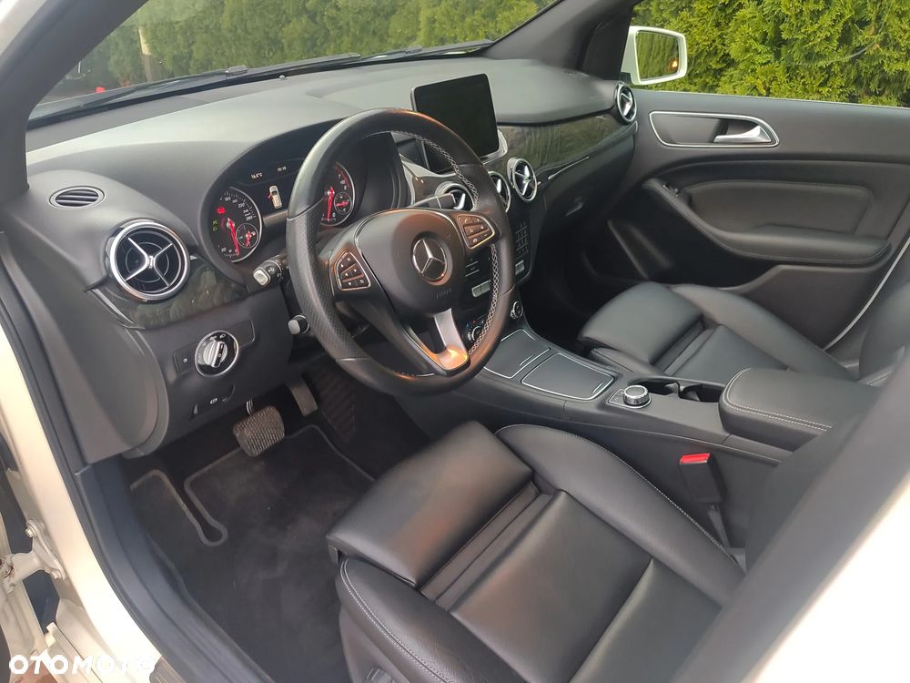 Mercedes-Benz Klasa B 250 4-Matic - 23
