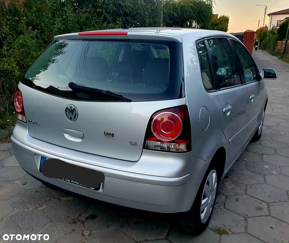 Volkswagen Polo 1.4 16V Comfortline - 11
