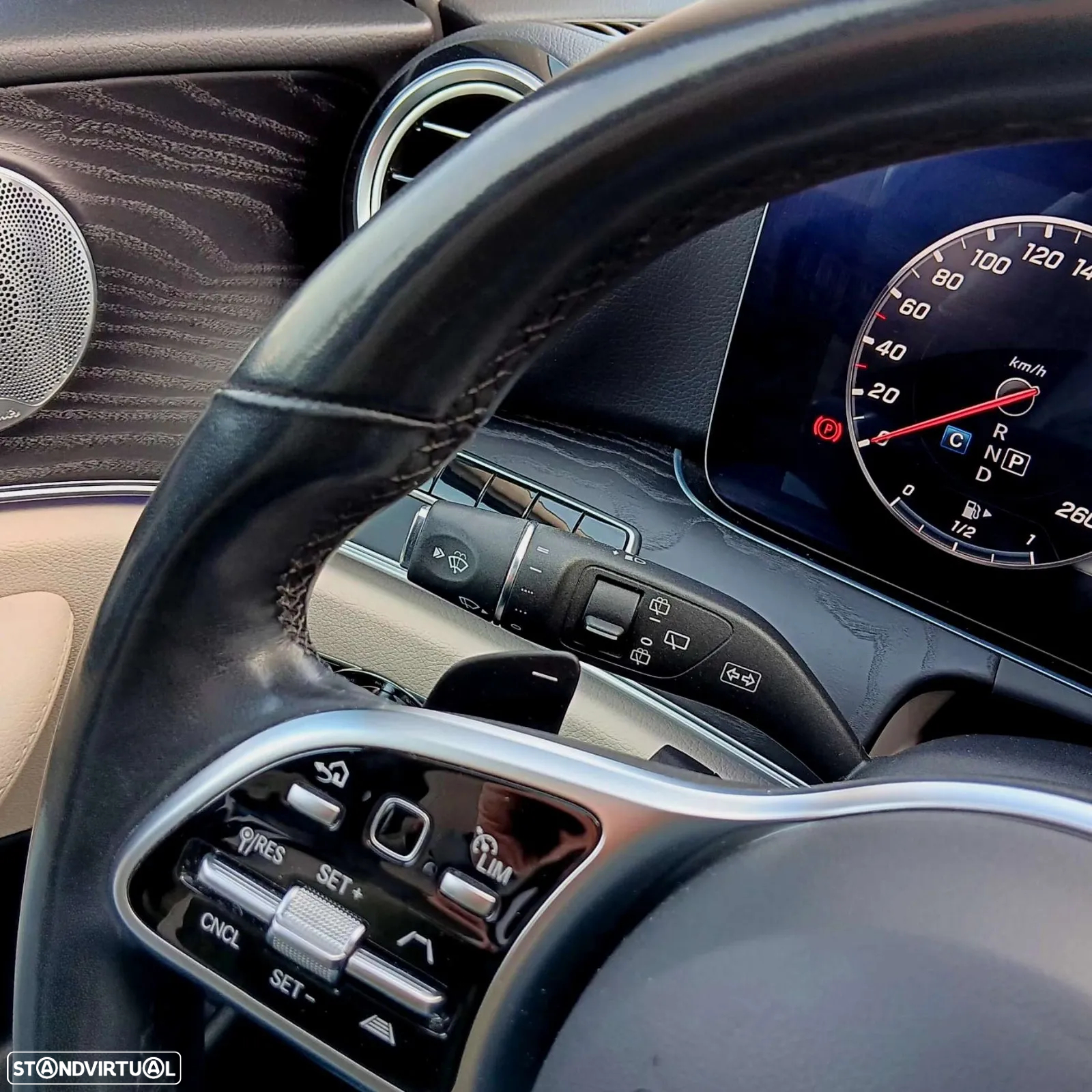 Mercedes-Benz E 300 de Avantgarde - 35