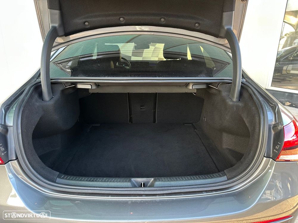 Mercedes-Benz A 180 Limousine d AMG Line Aut. - 26