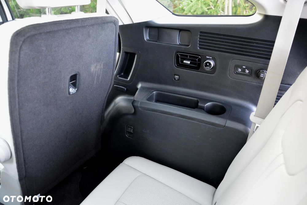 Kia Sorento - 38