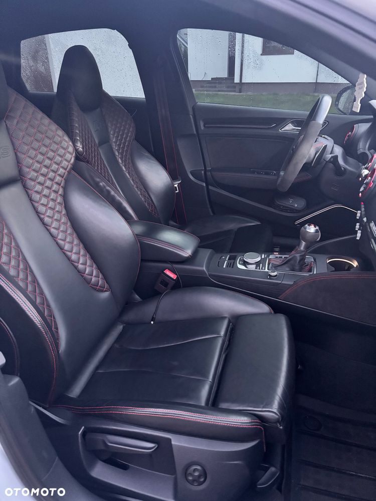 Audi RS3 Limousine TFSI Quattro Performance Edition S tronic - 9