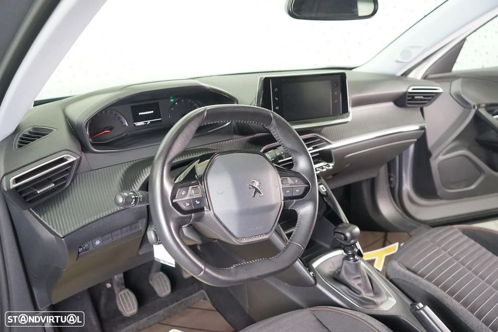 Peugeot 2008 1.2 PureTech Allure - 16