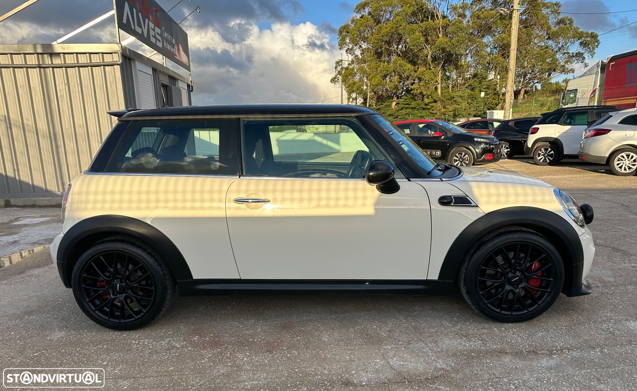 MINI 3 Portas John Cooper Works - 29