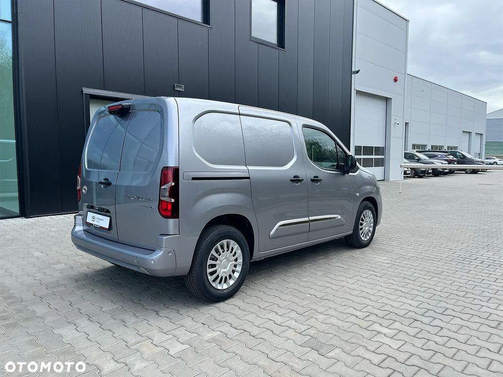 Toyota Proace City - 7