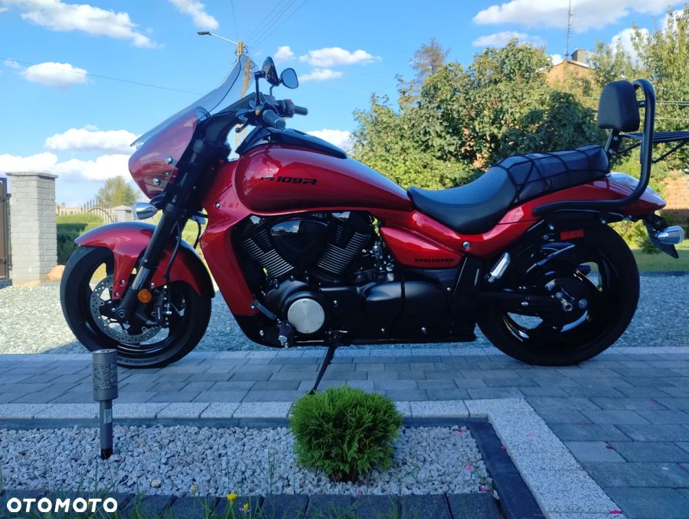Suzuki Boulevard - 2