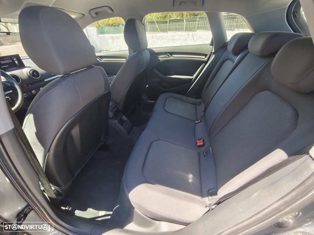 Audi A3 Sportback 1.6 TDI Design - 40