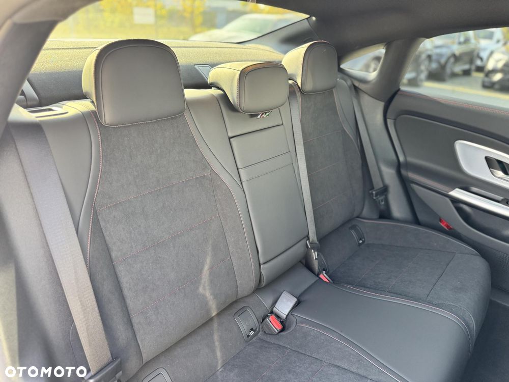 Mercedes-Benz CLA 220 mHEV 4-Matic 8G-DCT - 17
