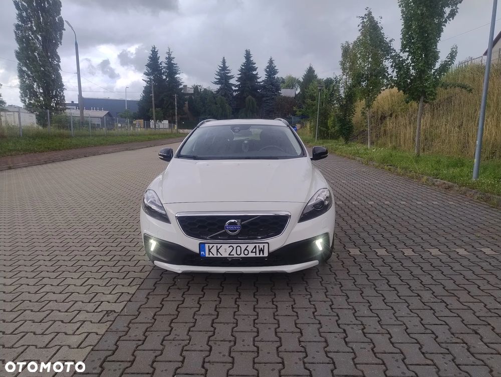 Volvo V40 T5 Geartronic Momentum - 1