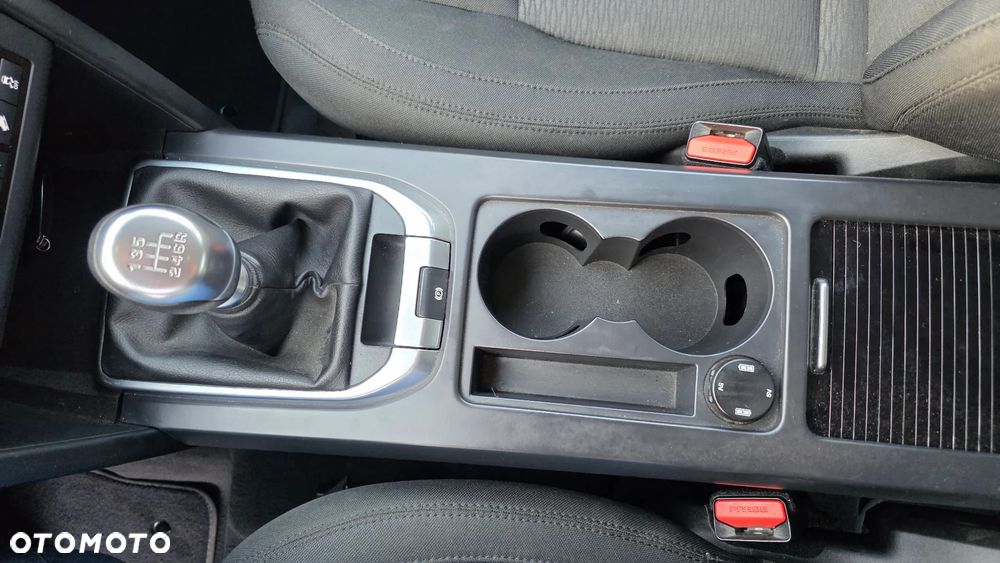 Land Rover Discovery Sport 2.0 TD4 HSE Luxury - 27