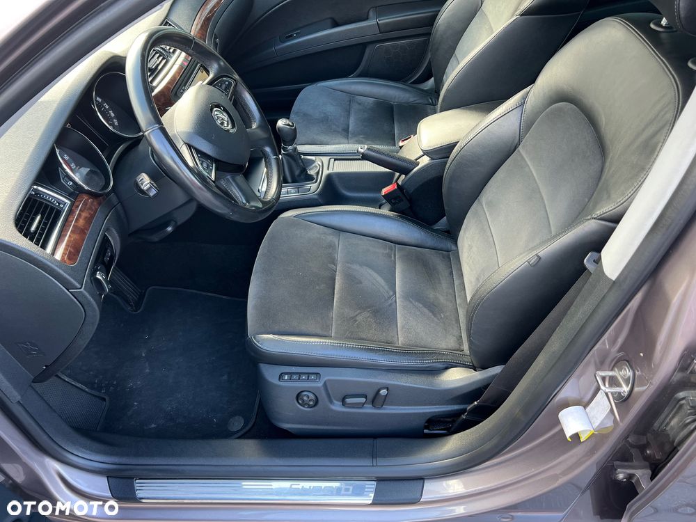 Skoda Superb 1.6 TDI Active Greenline - 15