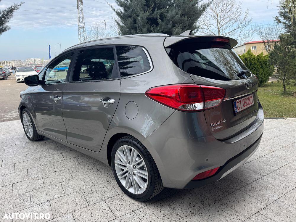 Kia Carens 1.7 CRDi 115 Dream-Team Edition - 4