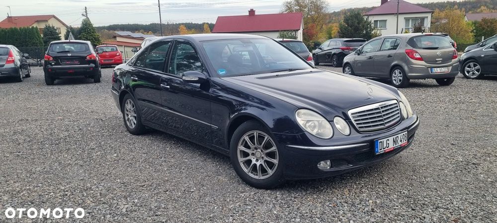Mercedes-Benz E-Class 2003 photo 3