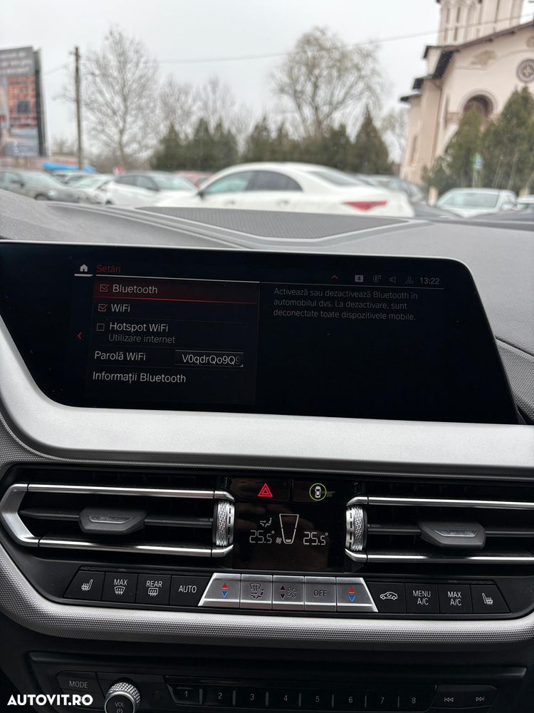 BMW Seria 1 120i Aut. Sport Line - 23