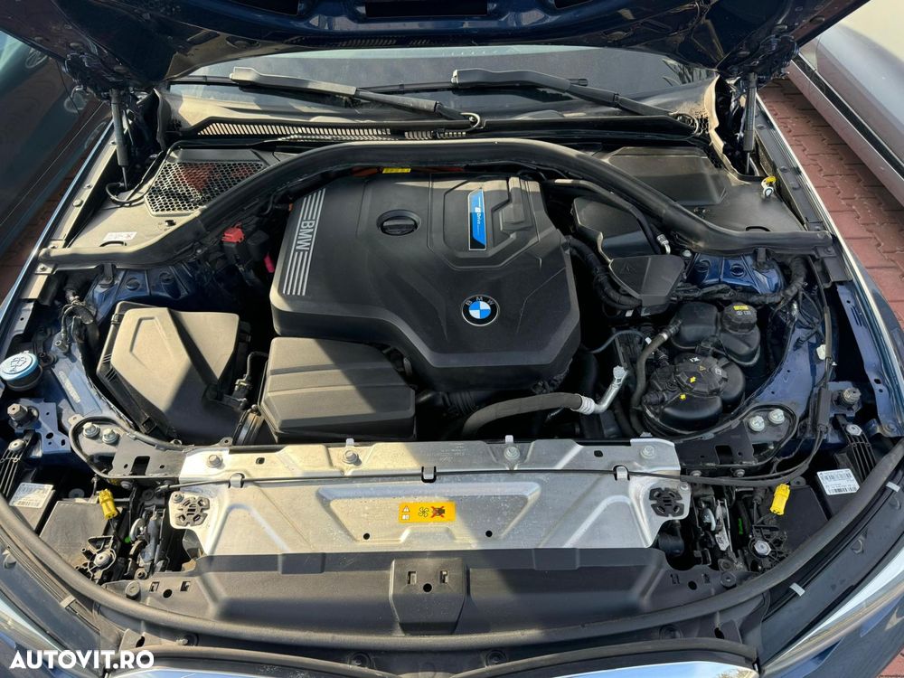 BMW Seria 3 330e AT PHEV - 36