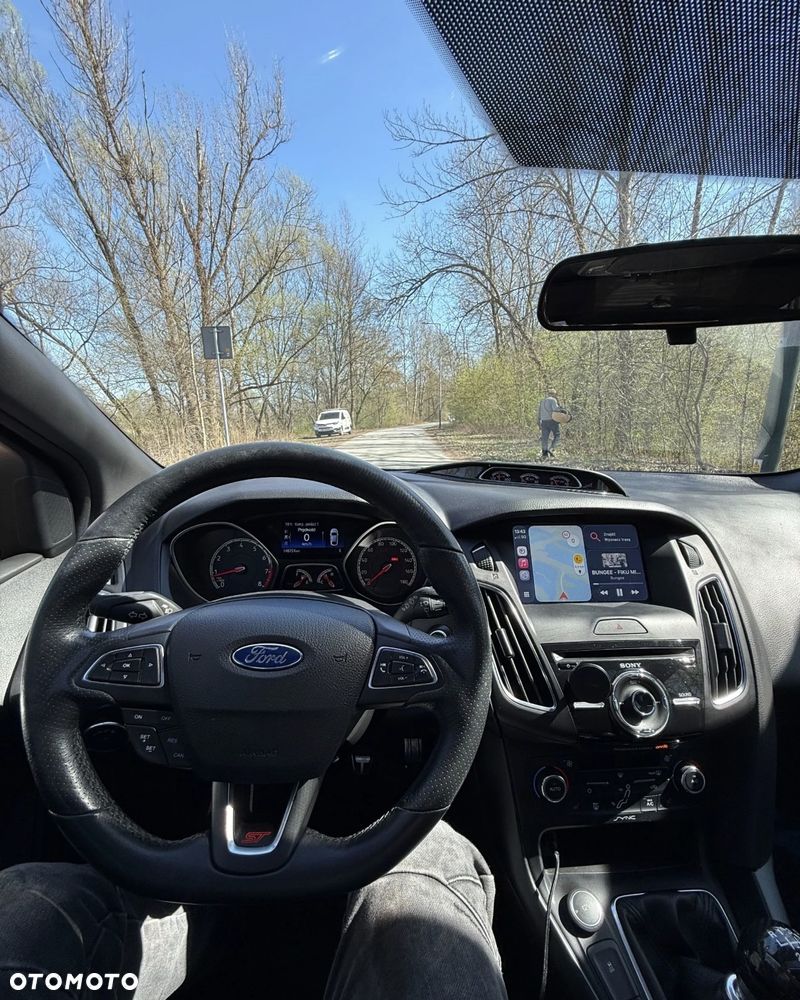 Ford Focus 2.0 EcoBoost ST-2 - 9