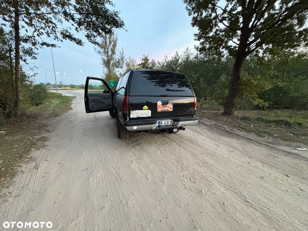 Chevrolet Tahoe - 8
