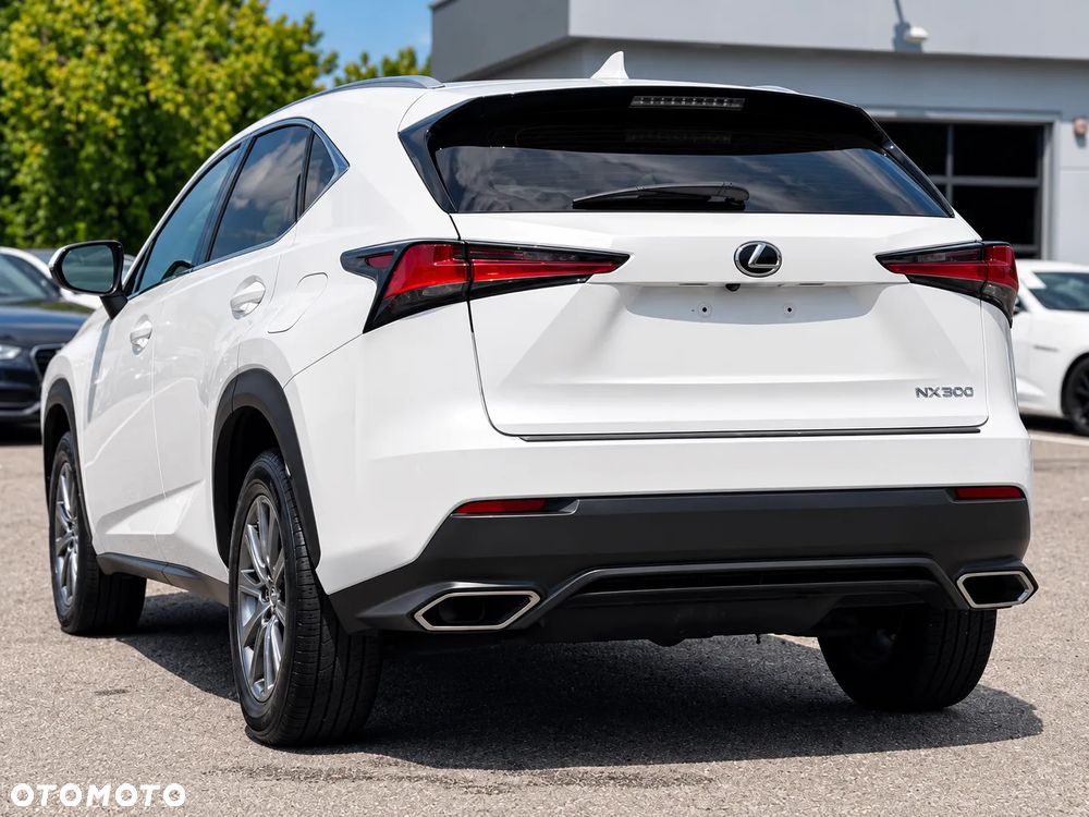 Lexus NX - 9