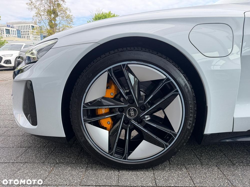 Audi e-tron GT - 14