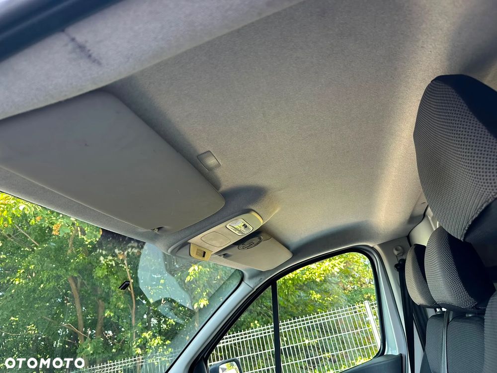 Renault Trafic - 12