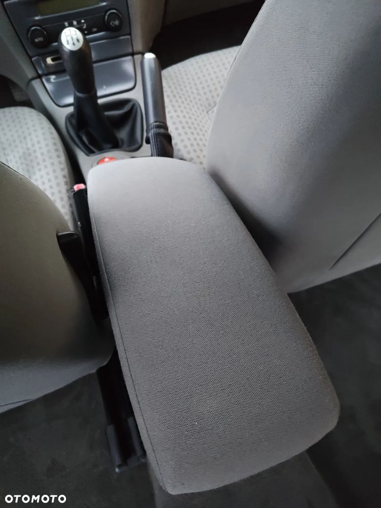 Renault Laguna 1.6 Expression - 26