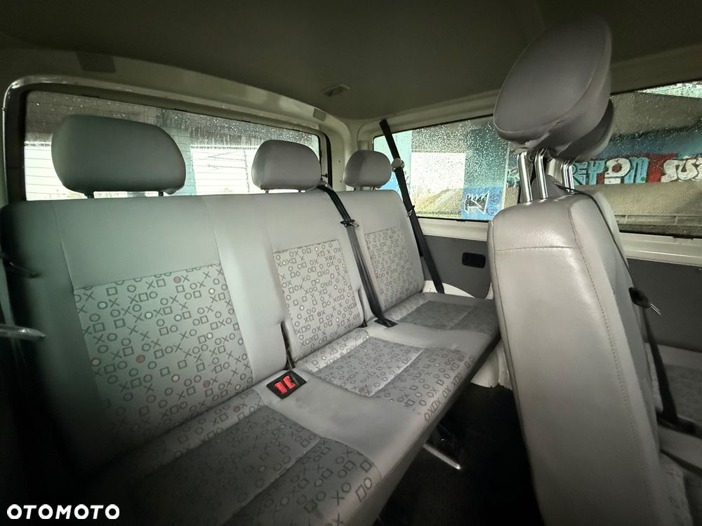 Volkswagen Transporter Caravelle Kurz Trendline - 12