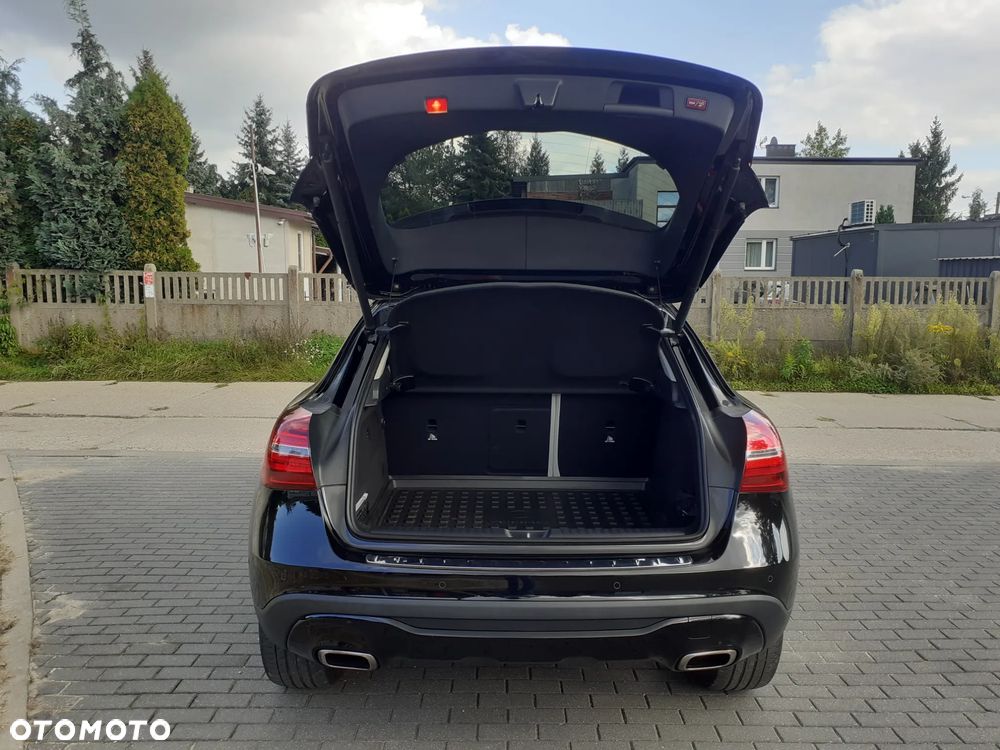 Mercedes-Benz GLA - 5