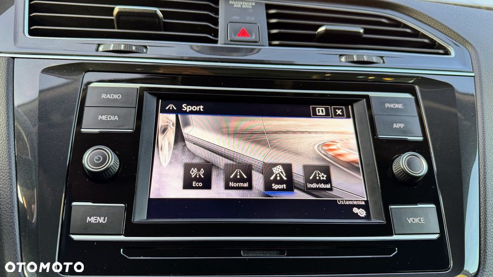 Volkswagen Tiguan 2.0 TDI SCR 4Mot Life DSG - 32