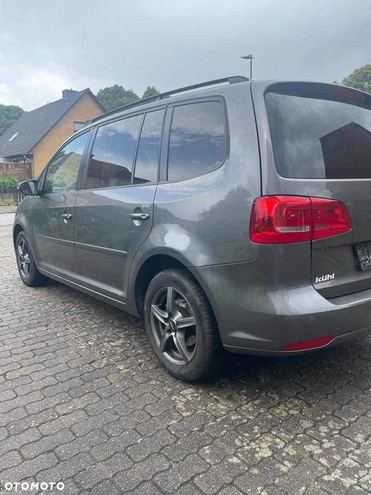Volkswagen Touran - 3