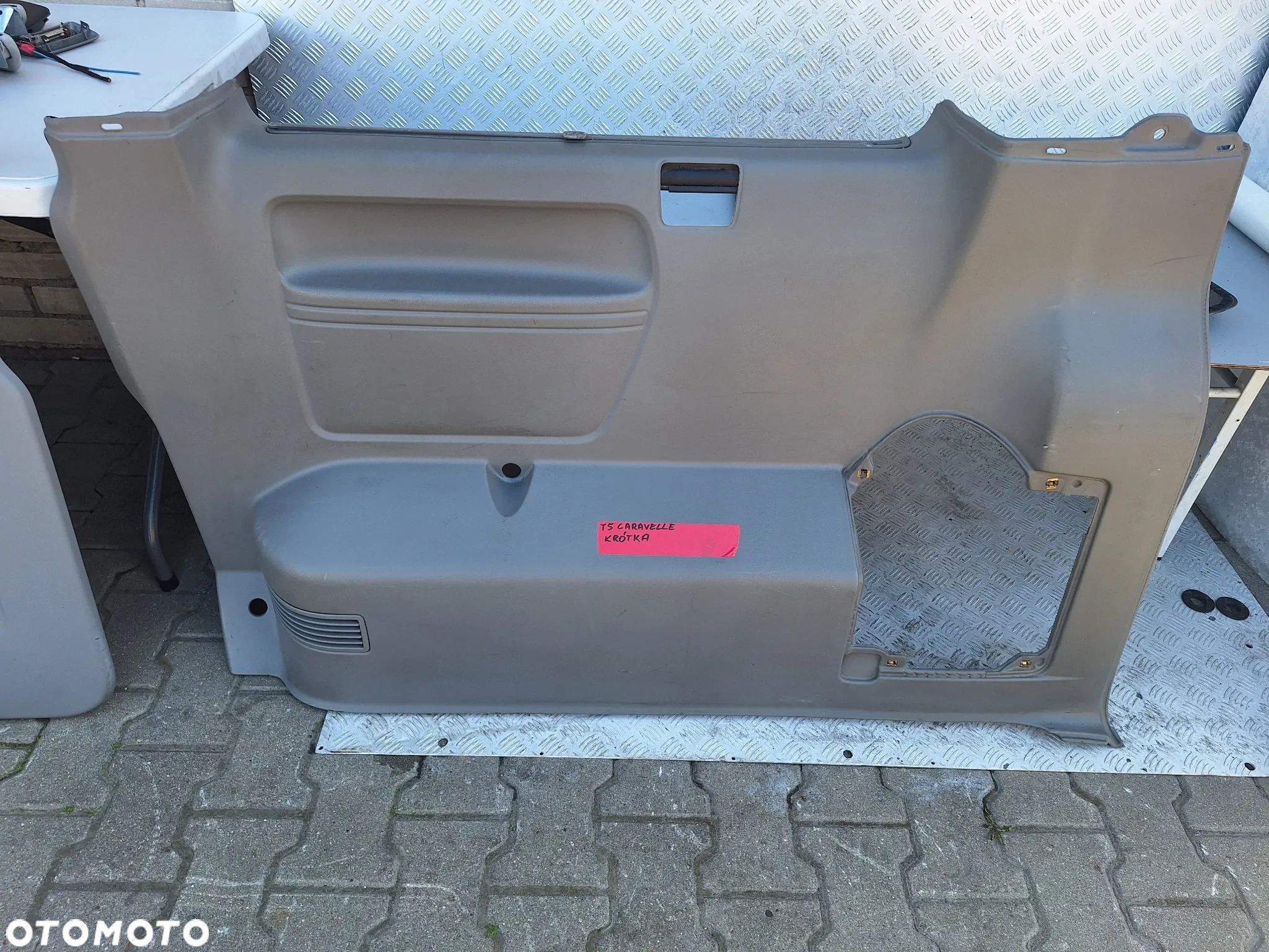 BOCZEK TAPICERKA LEWY PRAWY TYŁ VW TRANSPORTER T5 CARAVELLE - 1