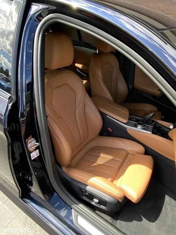 BMW Seria 5 530d xDrive M Sport sport - 28