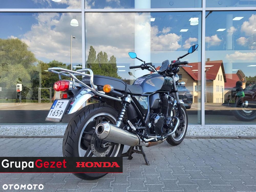 Honda CB - 11