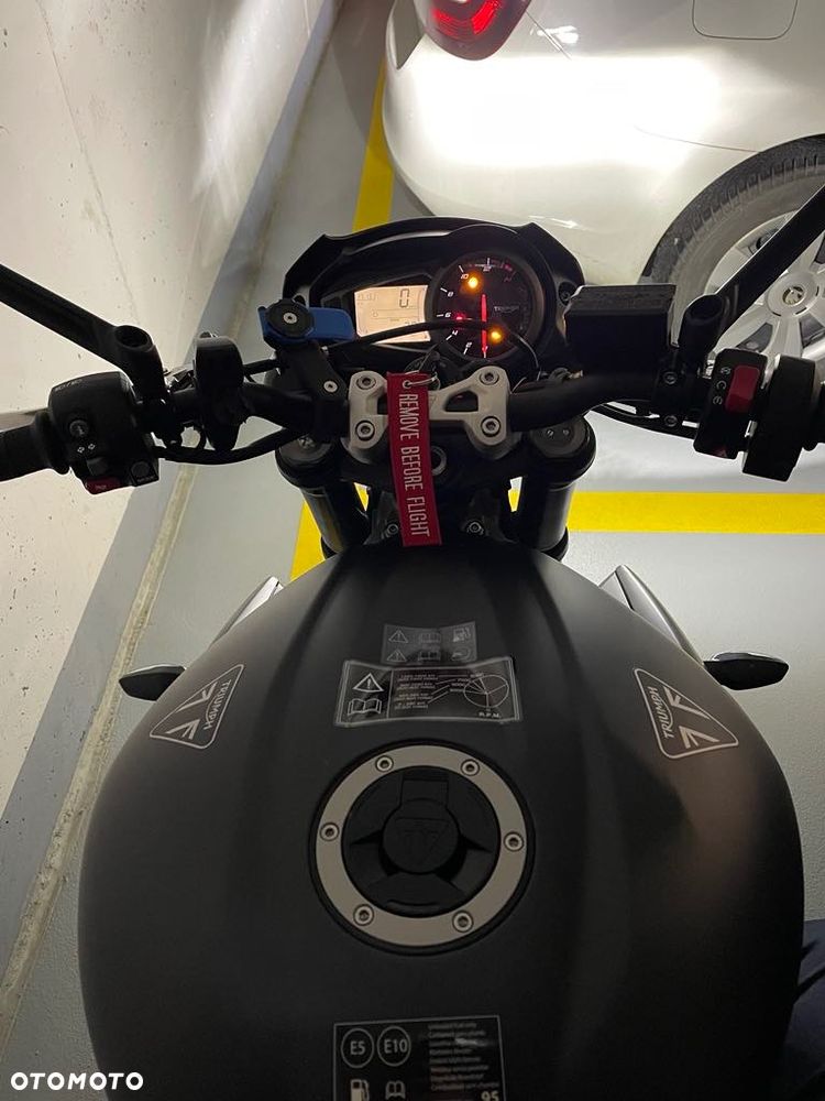 Triumph Street Triple - 13