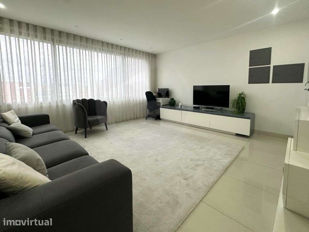 T2 Duplex com Terraço e Vistas de Mar em Caxinas Vila do Conde - Grande imagem: 2/33