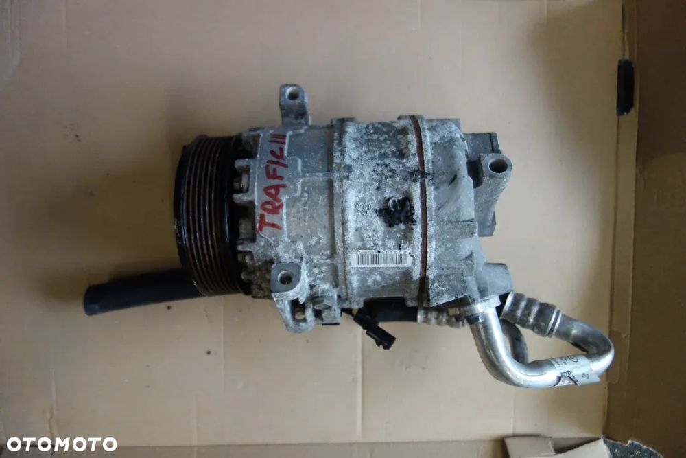 KOMPRESOR SPRĘŻARKA POMPA KLIMATYZACJI RENAULT TRAFIC III 8200848916B - 1