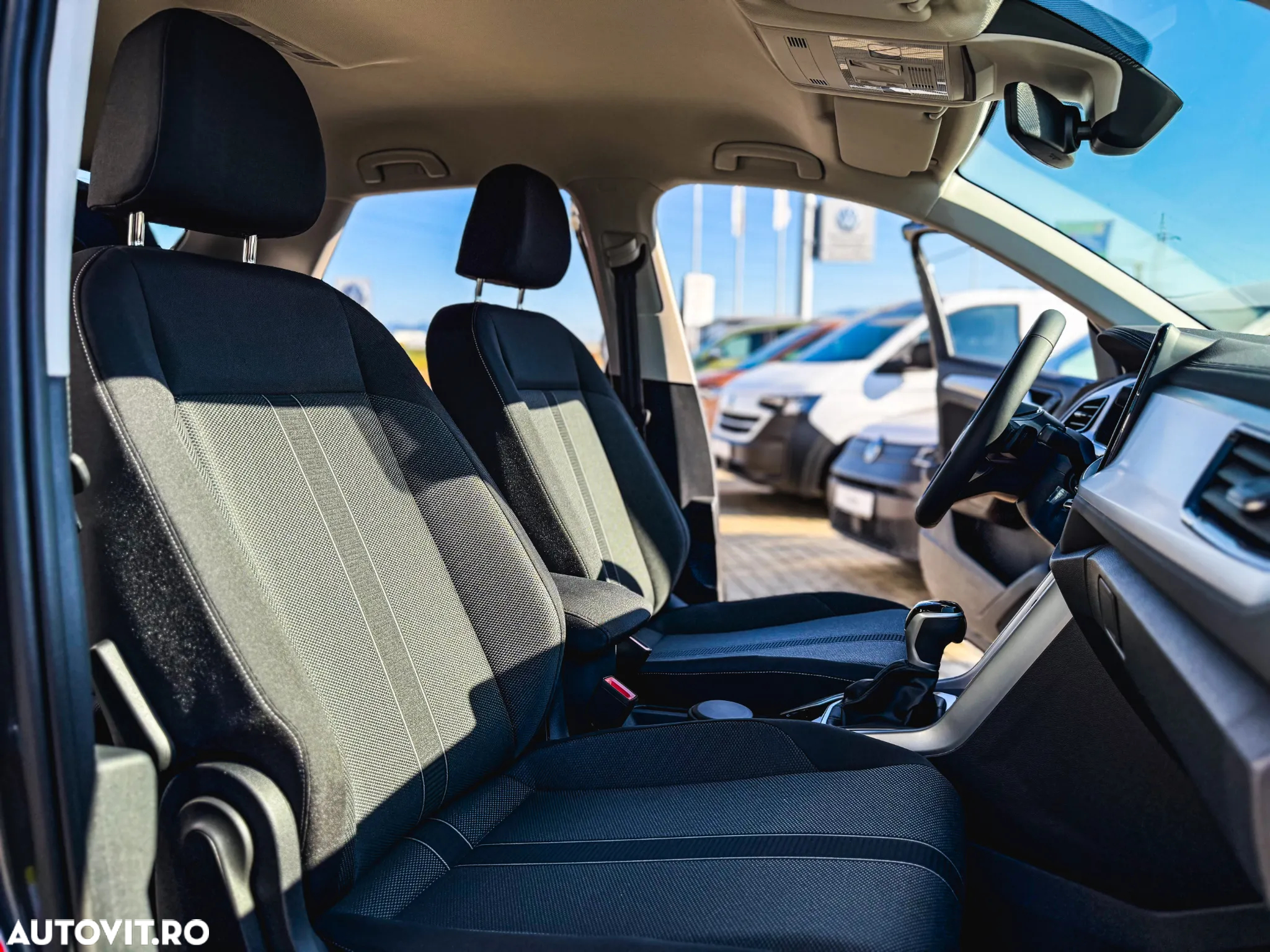 Volkswagen T-ROC 1.5 TSI DSG Life - 11