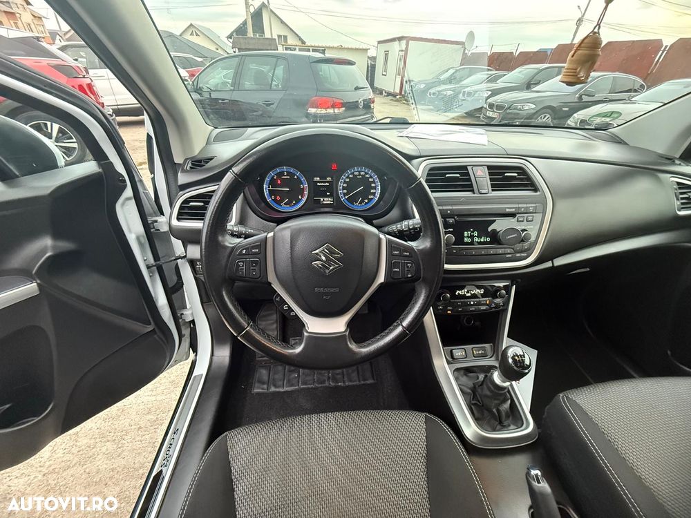 Suzuki S-Cross 1.6 DDIS 4x2 Comfort+ - 11