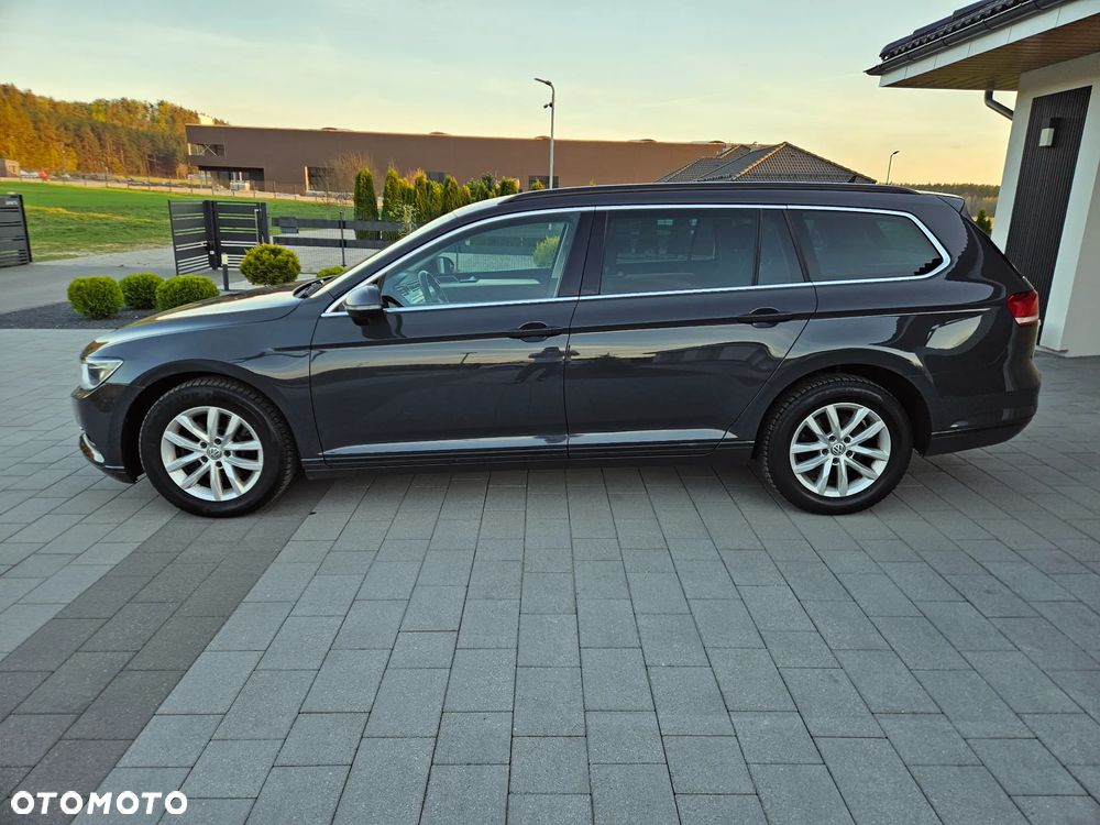 Volkswagen Passat 2.0 TDI SCR DSG Comfortline - 4